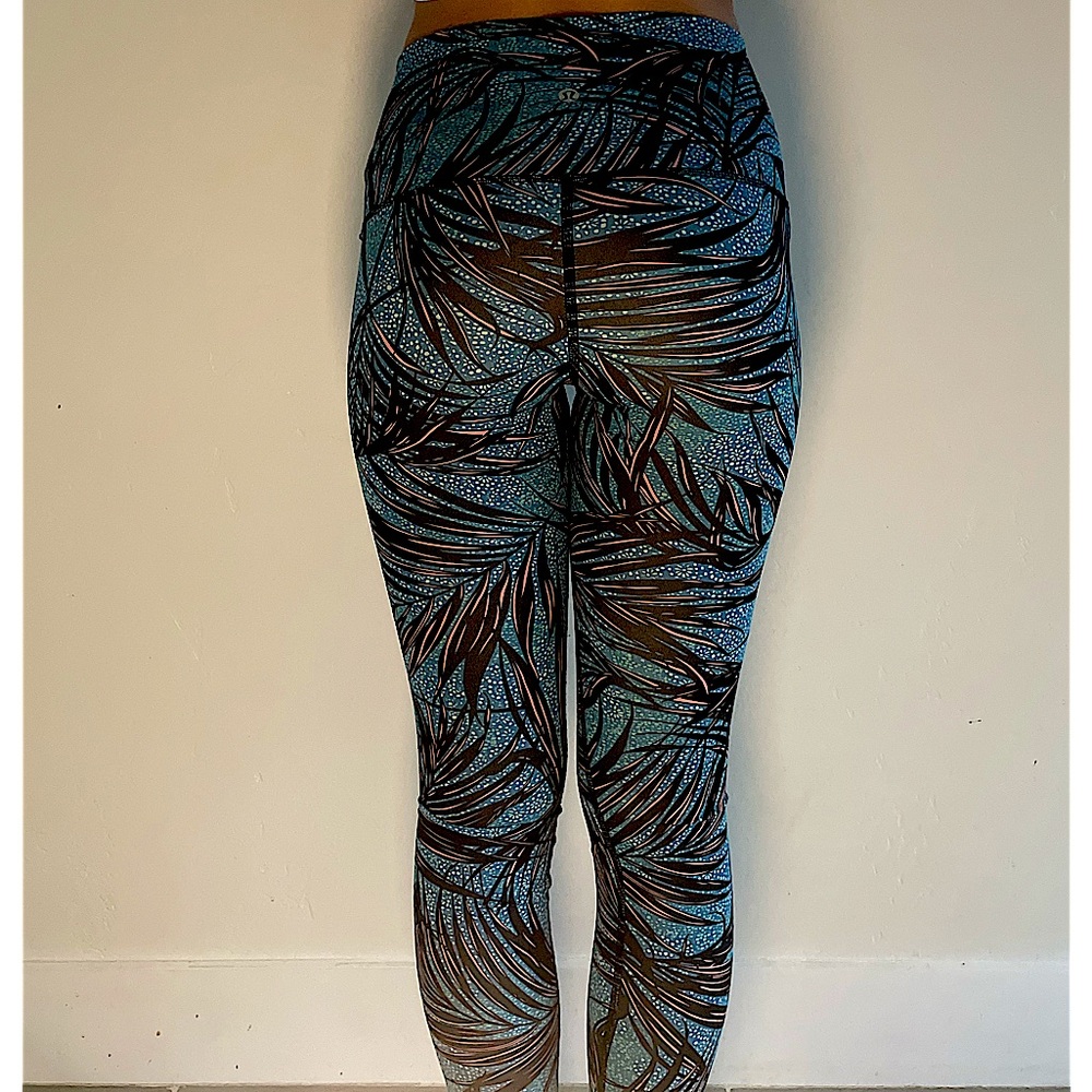 Floral\ tropical Lululemon leggings